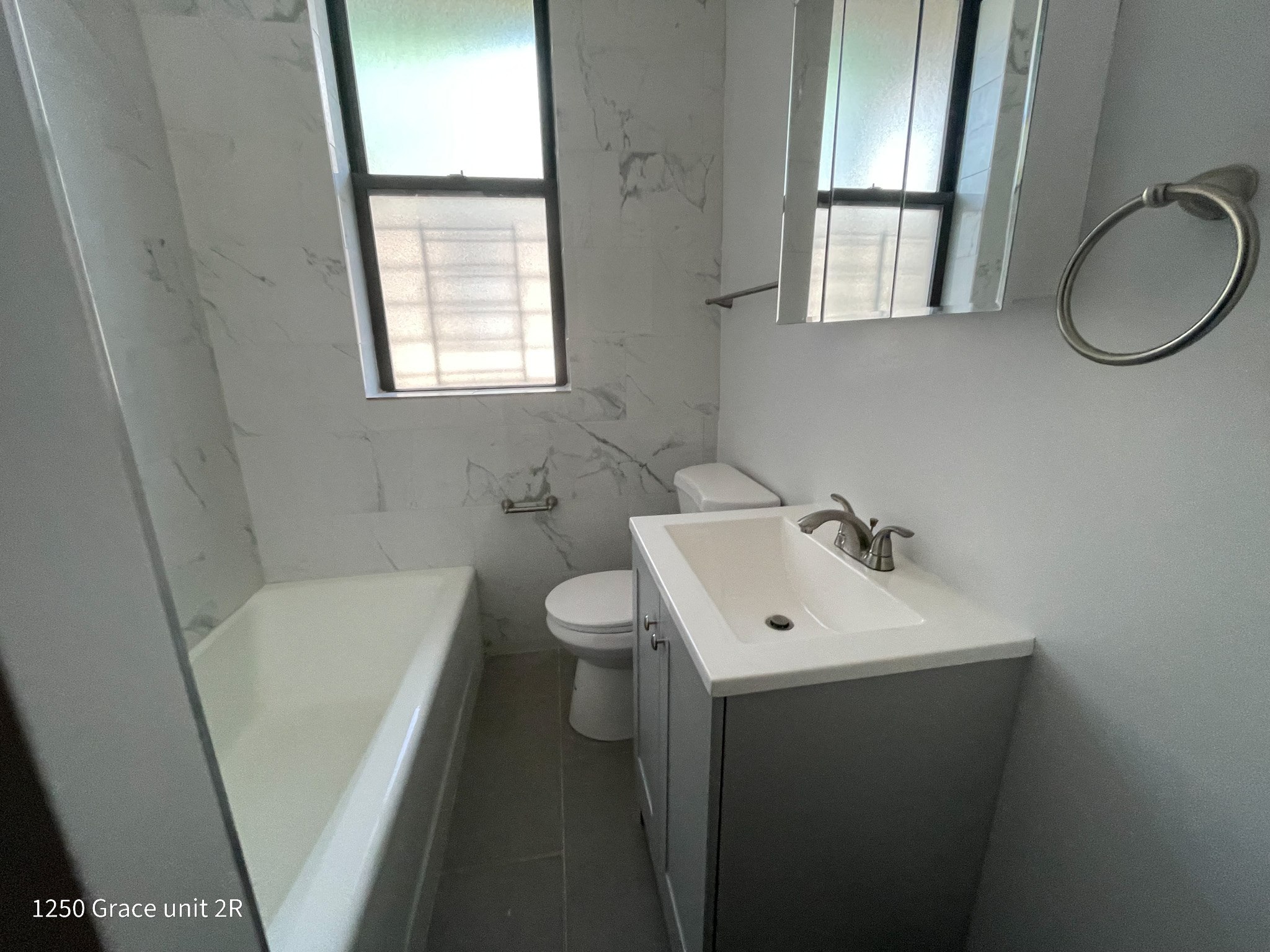1250 W. Grace St. 1250 W. Grace St., Chicago, IL 60613 Wrigleyville - Leasing by Cross Street